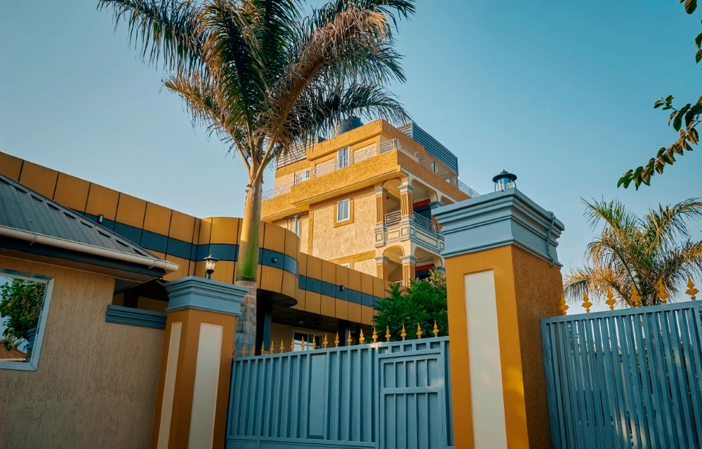 Cityscape & Retreat Hotel